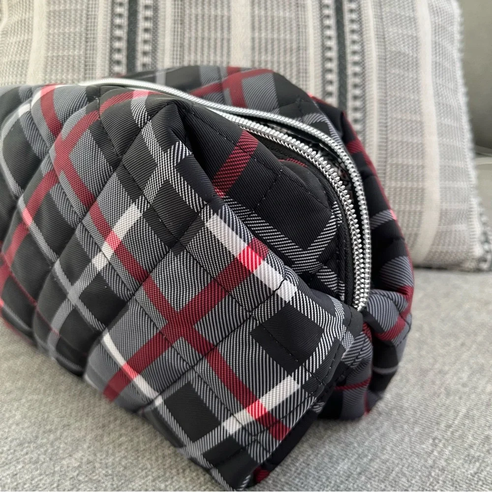 Vera Bradley NWT Large Cosmetic Bag Paris Plaid Holiday Gift Travel Easy Care